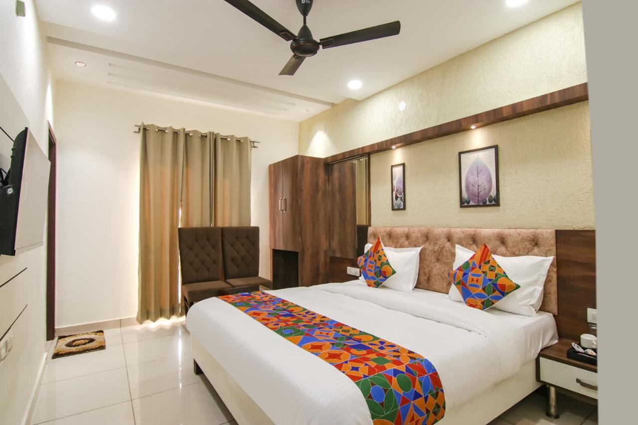 Fabhotel Spring Amritsar Exterior foto